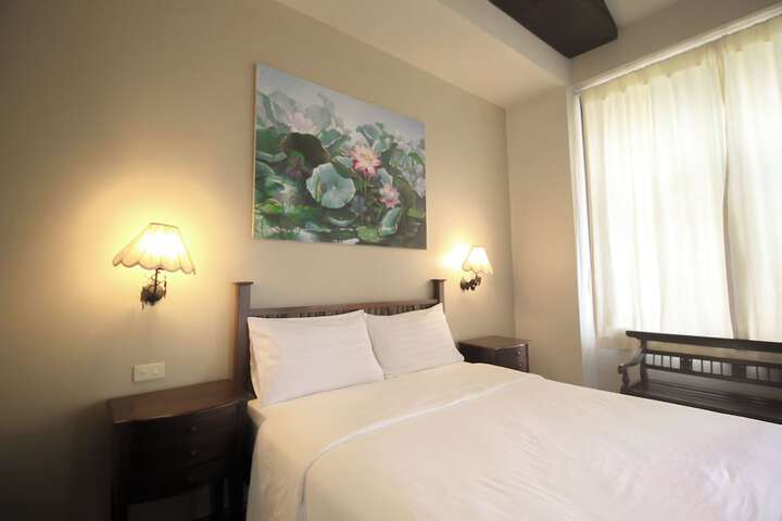 Room 19 of 113