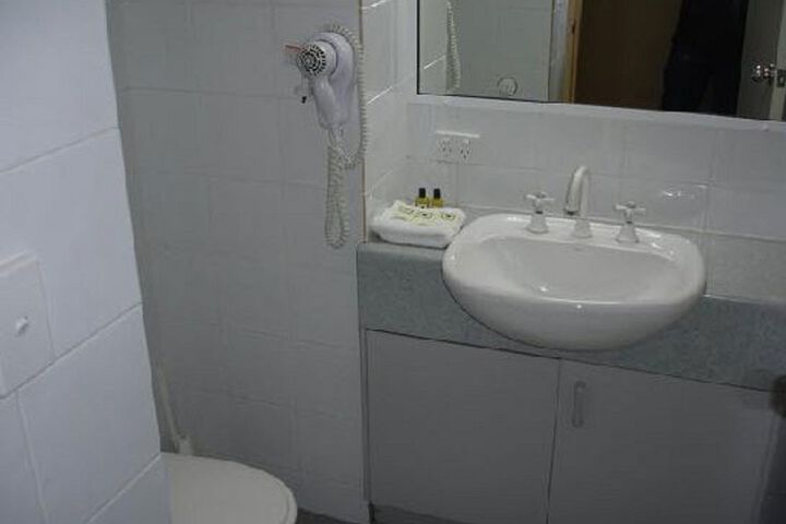 Room 7 of 24