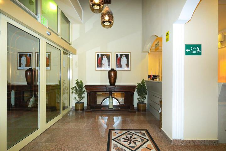 Entrance & Lobby