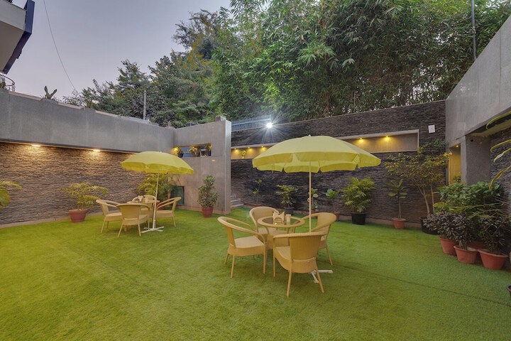 Hotel Exterior 20 of 20