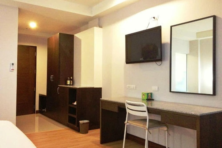 Room 18 of 43