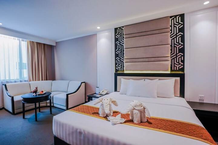 Room 21 of 48