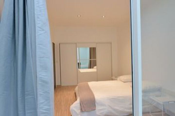 Room 6 of 22