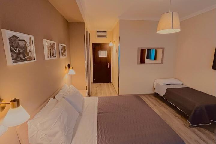 Room 21 of 87