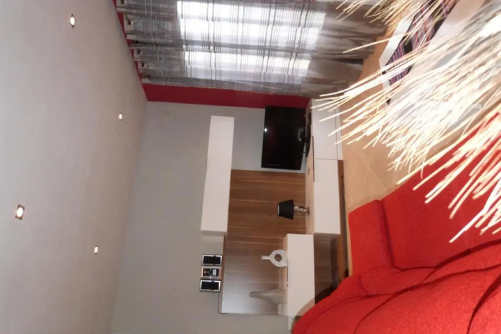 Room 3 of 20