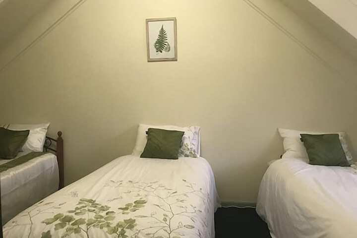 Room 5 of 19