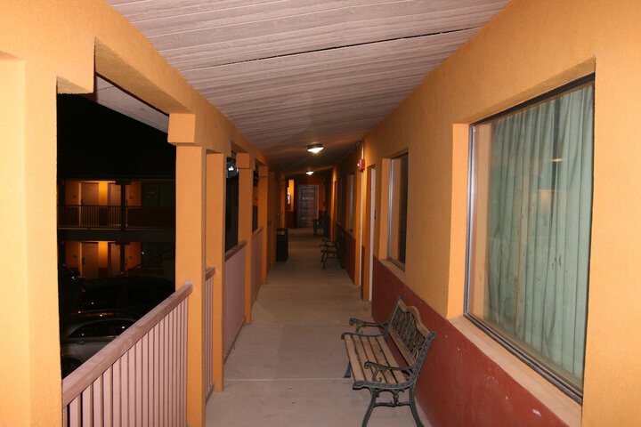 Ballroom/Hall 9 of 25