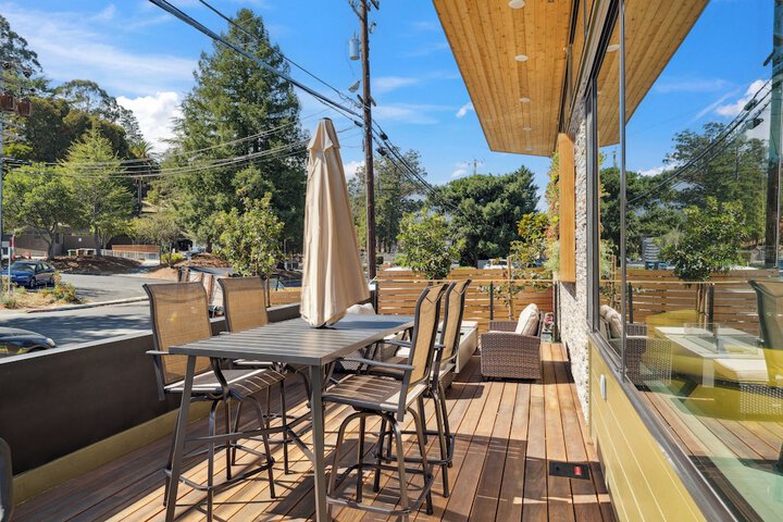 Terrace/Patio 38 of 76