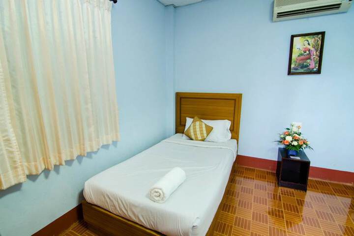 Room 7 of 29