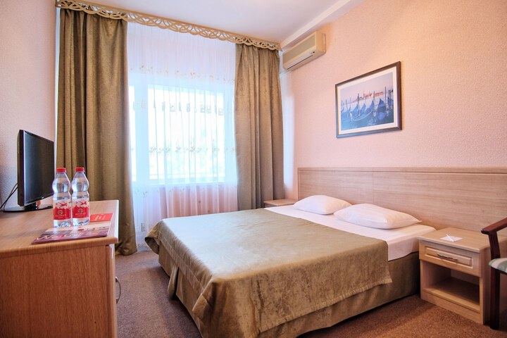Room 15 of 72