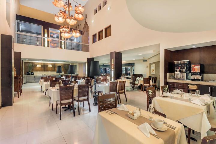 Dining Photos