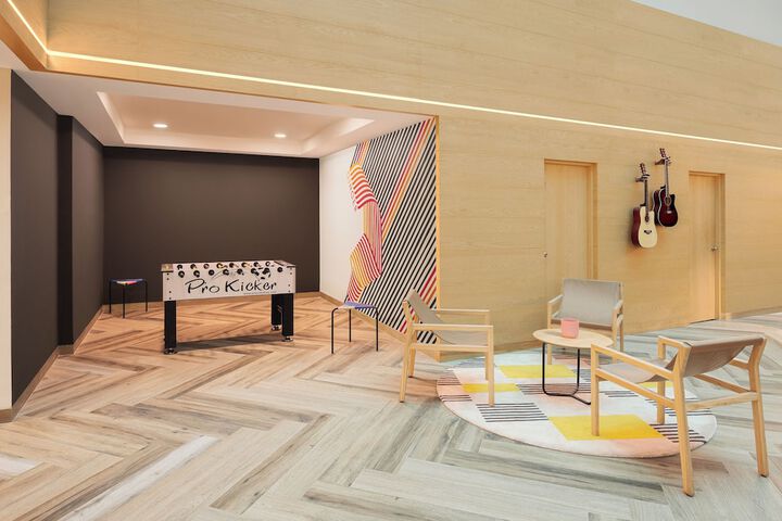 Guest Lobby