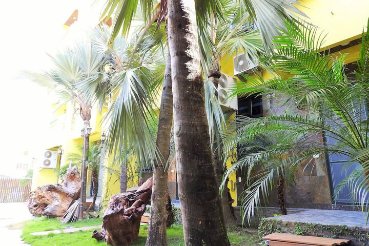 Hotel Exterior 93 of 99