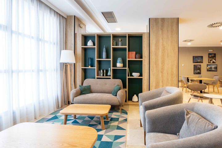 Room 33 of 53
