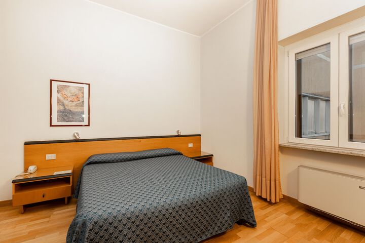 Room 16 of 31