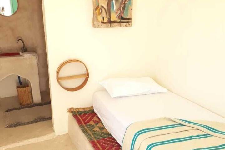 Room 8 of 62
