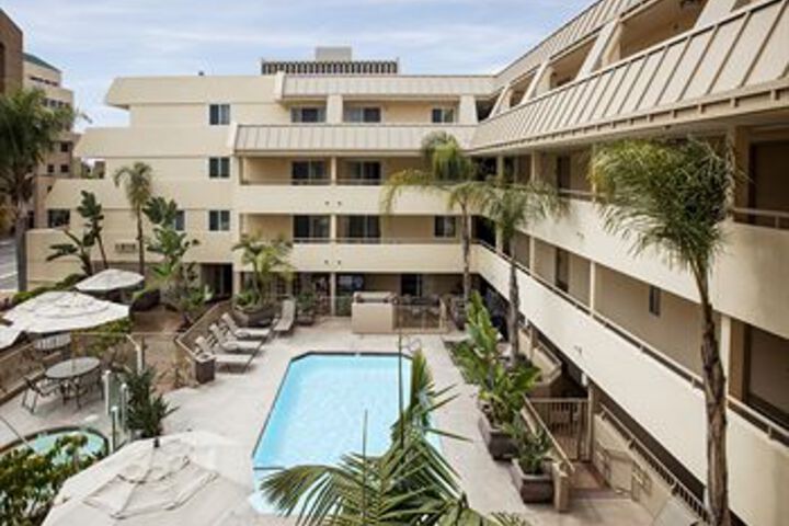 Sommerset Suites in San Diego, CA
