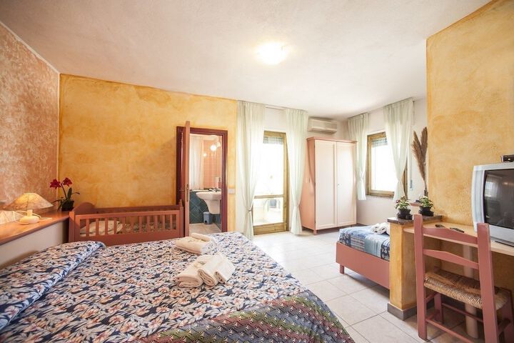 Room 9 of 21