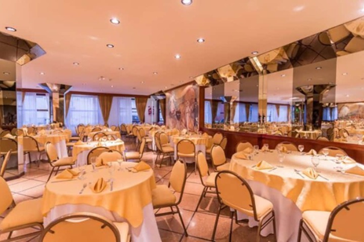 Ballroom/Hall 38 of 43