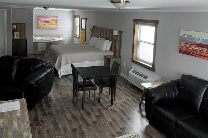 Room 3 of 35