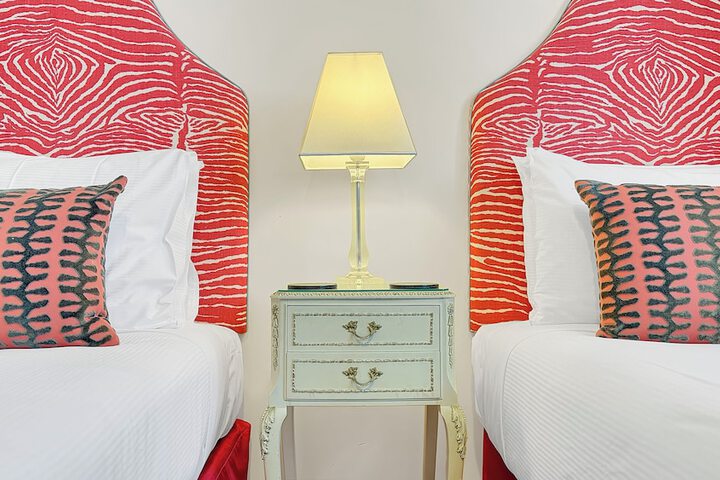 Room 10 of 87