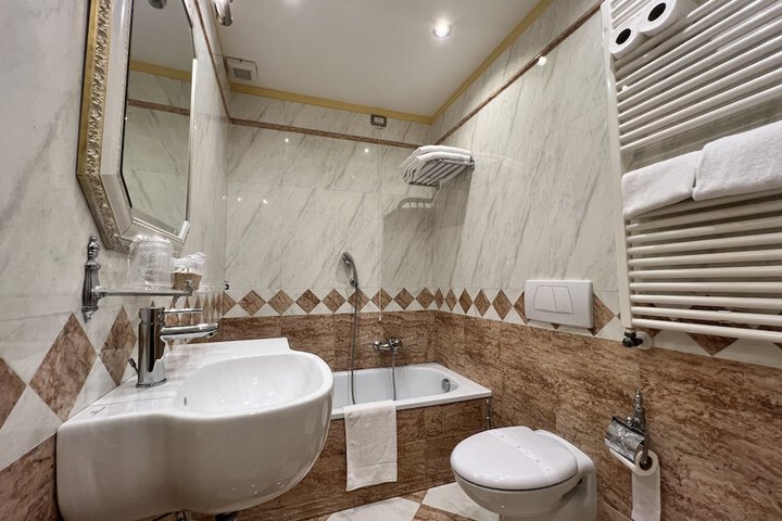 Clean Restrooms