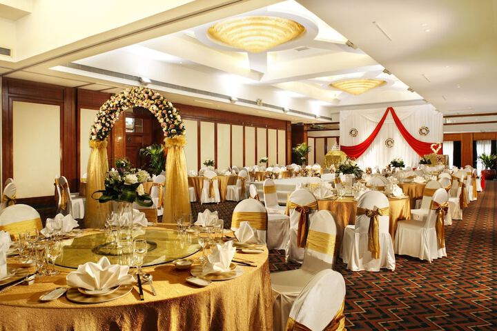 Ballroom/Hall 140 of 175