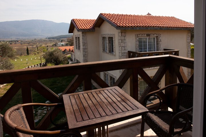 Hotel Exterior 104 of 123