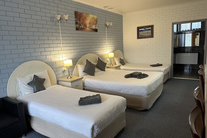 Room 48 of 79