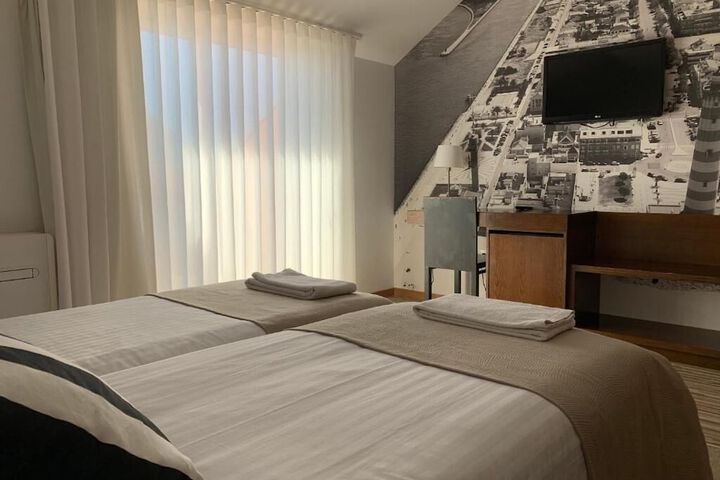 Room 12 of 43