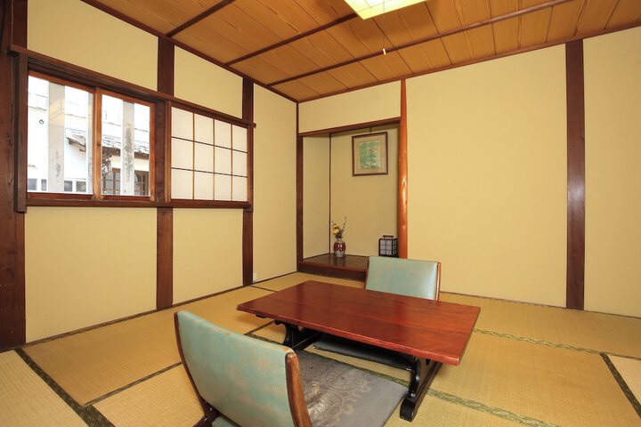 Room 18 of 71