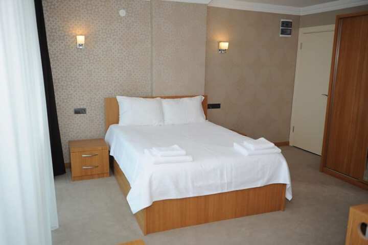 Room 3 of 11