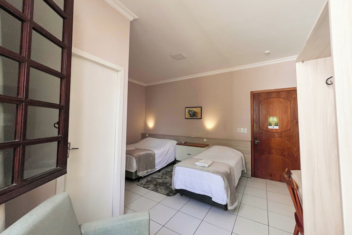 Room 20 of 206