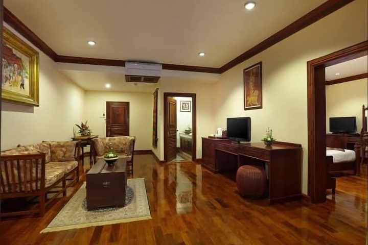 Room 14 of 50