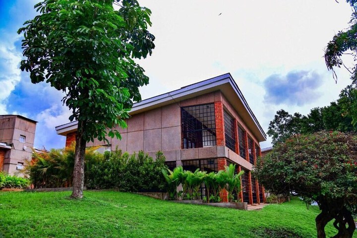 Hotel 3 of 5