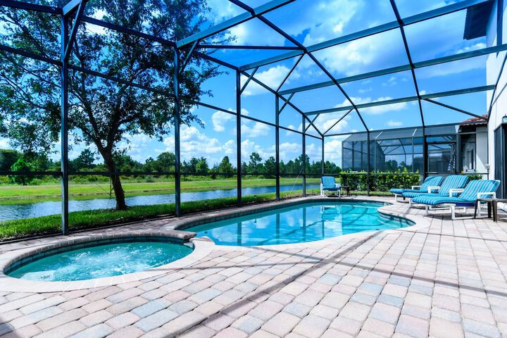 Pool 8 of 21