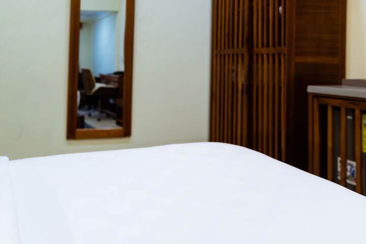 Room 15 of 76