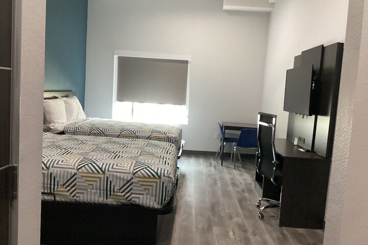 Room 28 of 44