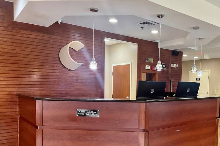 Concierge desk