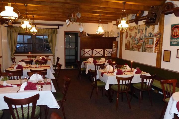 Dining 41 of 47