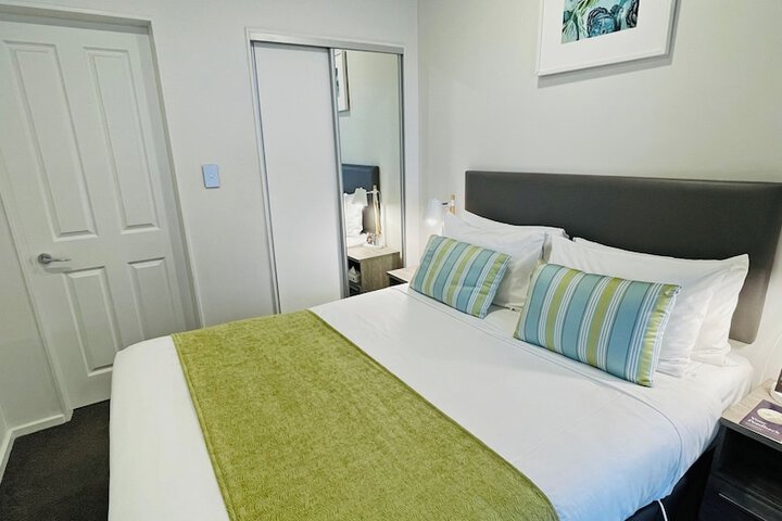 Room 12 of 37