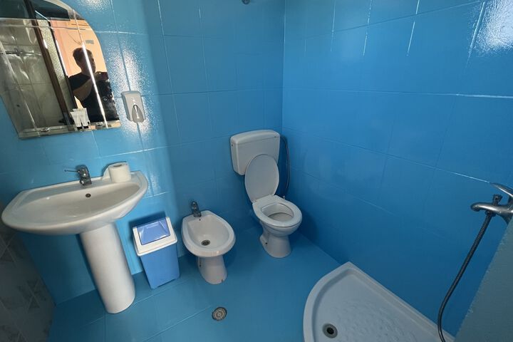 Room 1 of 2