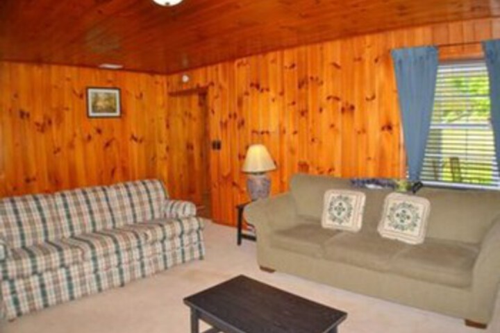Room 8 of 25