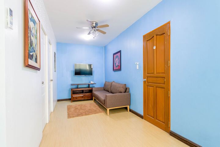 Room 27 of 38