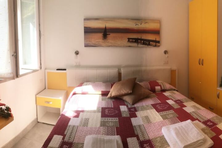 Room 8 of 44