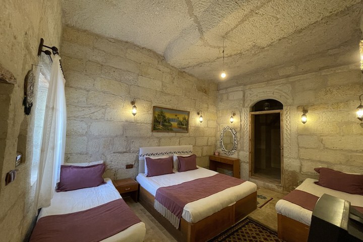 Room 3 of 31
