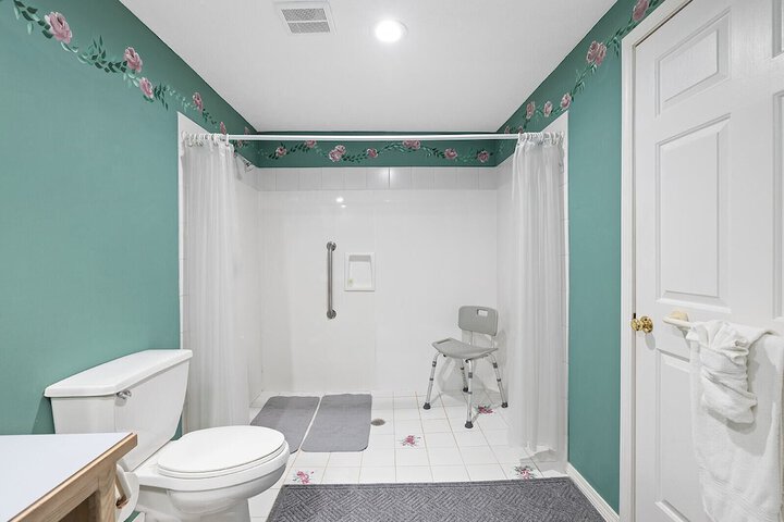 Room 133 of 156