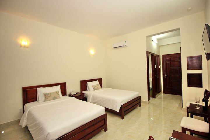 Room 16 of 151