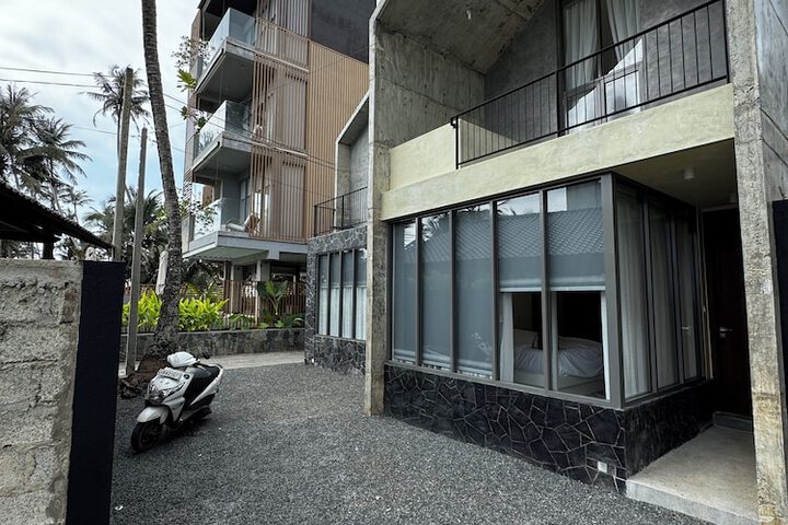 Hotel 131 of 147