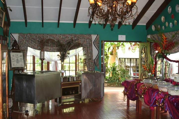 Dining Photos
